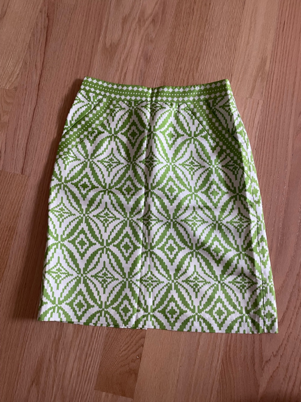 MILLY New York Green and White Geometric Pencil Silk Skirt